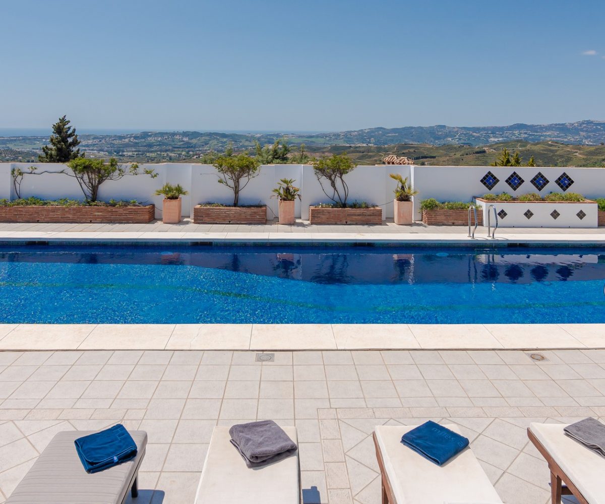 A pool and a view: our Mijas daily menu.